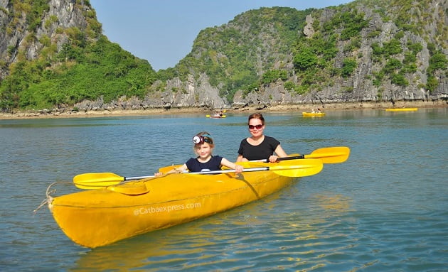 Kayaking Lan Ha Bay