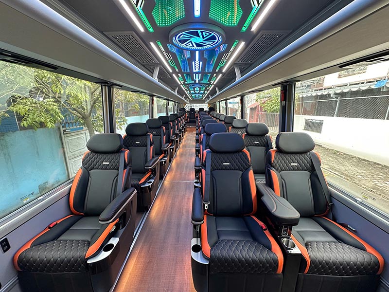 Luxury Limousine Cat Ba Express Bus Luxury Limousine Cat Ba Express Bus