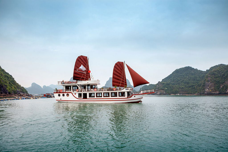 Lan Ha Bay day cruise