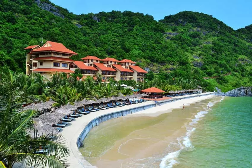 Bãi tắm Cát Cò - bãi biển Cát Bà