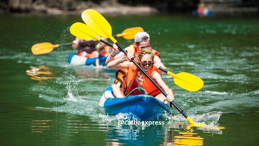 Lan Ha Bay on kayak