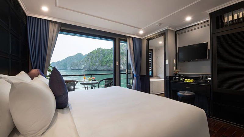Phòng Senior Suite du thuyền Rosy Cruise