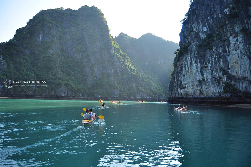 kayaking in Lan Ha Bay