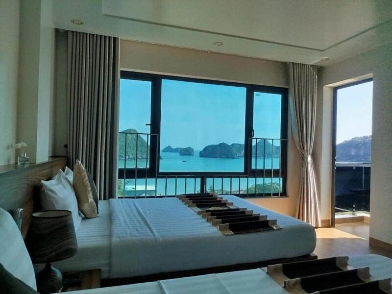 Phòng có ban công hoặc view biển