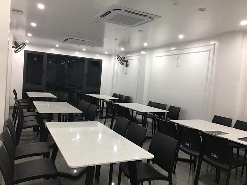 Nhà Hàng Nhà Hàng