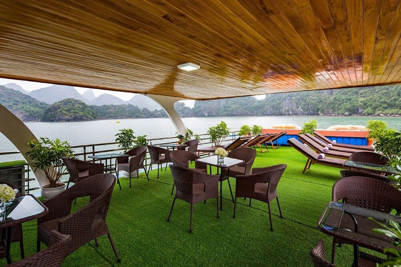 Sundeck Du thuyền Serenity Boutique Sundeck Du thuyền Serenity Boutique