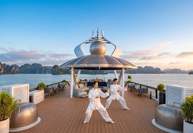 Tai Chi Bình Minh Vịnh Lan Hạ