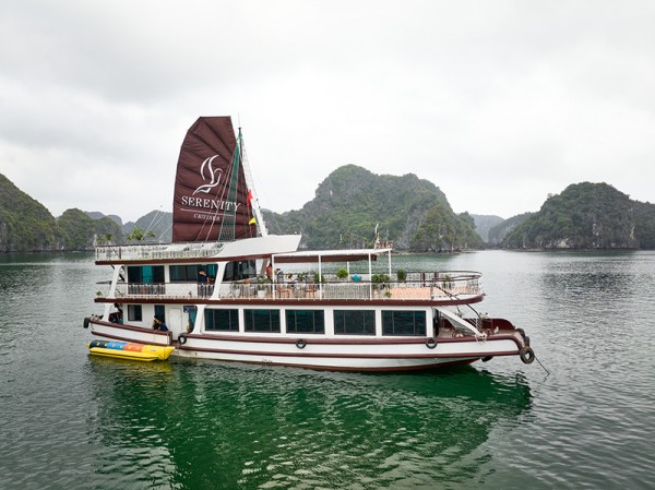 Lan Ha Bay day tour from Cat Ba Island - UNESCO TOUR