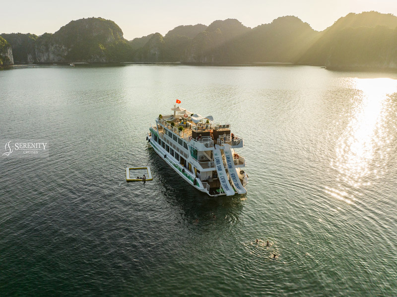 Tour du thuyền Serenity Explorer - Vịnh Lan Ha 1 ngày 1
